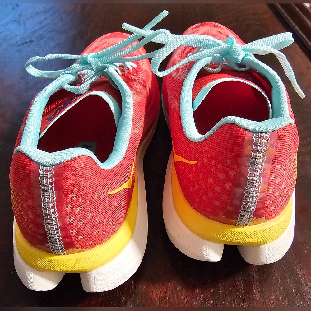 NEW/NWOT Hoka Mach X - Women’s 7B - Cerise/Cloudless - Picture 4 of 6